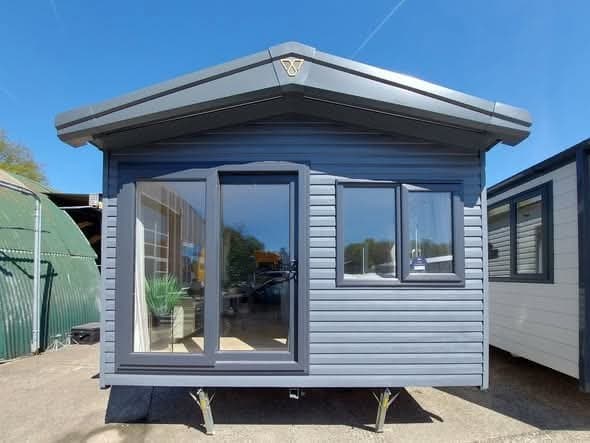 MOBILE HOME Victory Ashberry